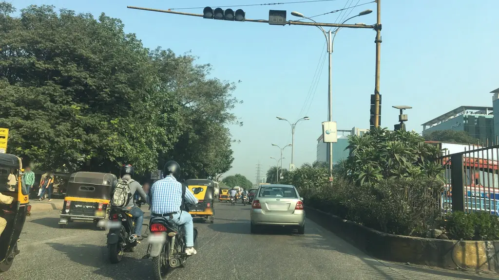 Airoli Railway Station Parking