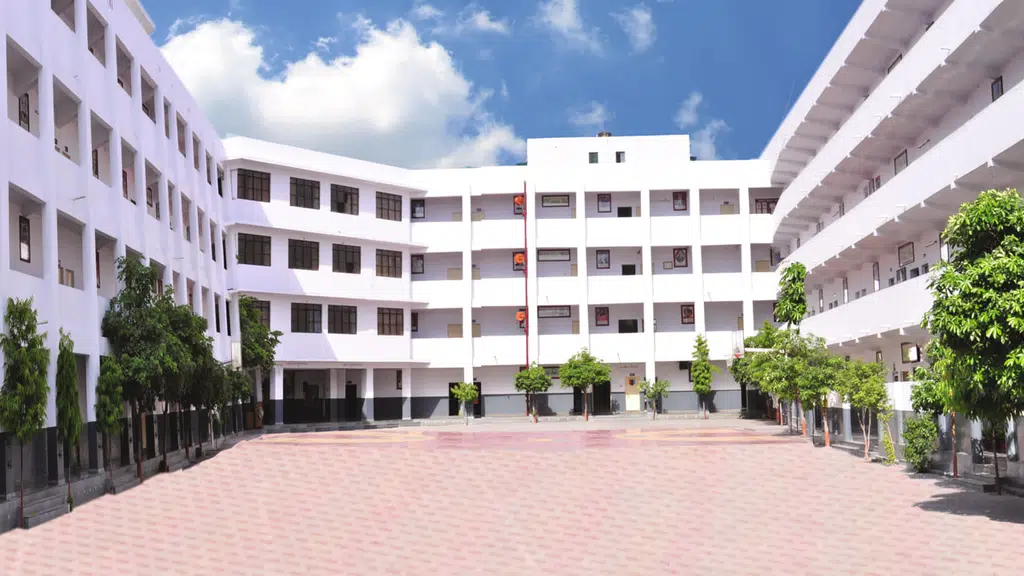 Modern girls' college of professional studies