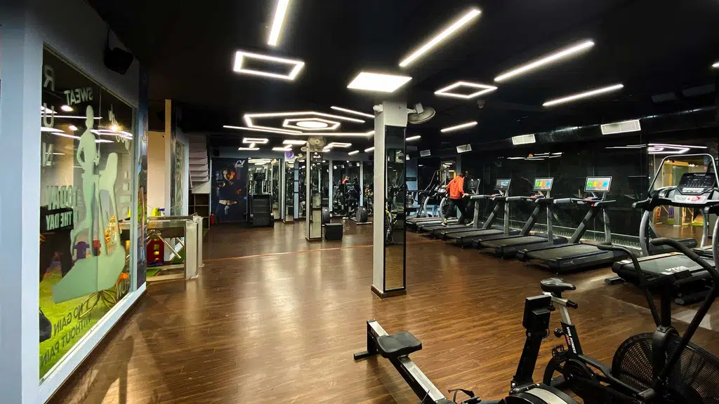 Club Forza Dwarka