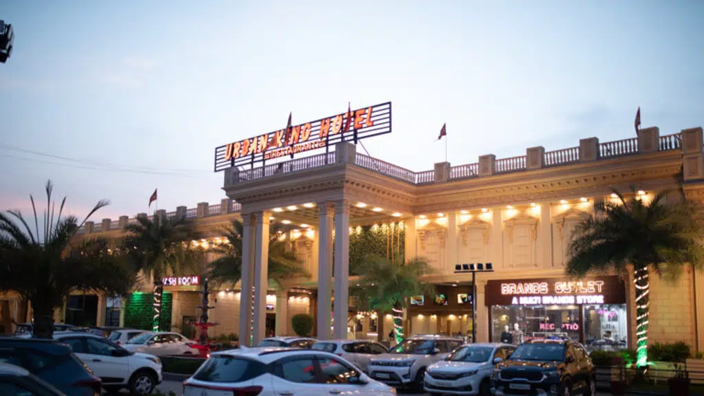 Urban King Hotel