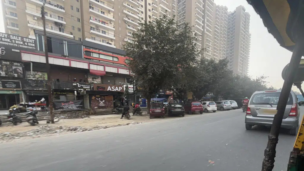 Noida tyre puncture shop