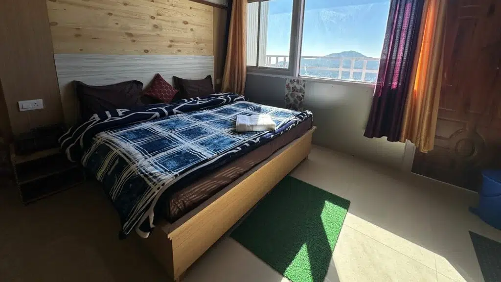 KANATAL'S VALLEY VIEW INN by RIHS