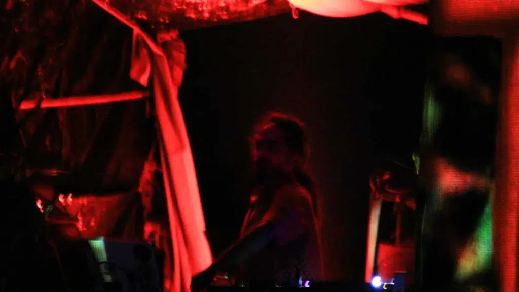 Ψ Madmuzik - Dedicated to the evolution of psychedelic music & its culture.