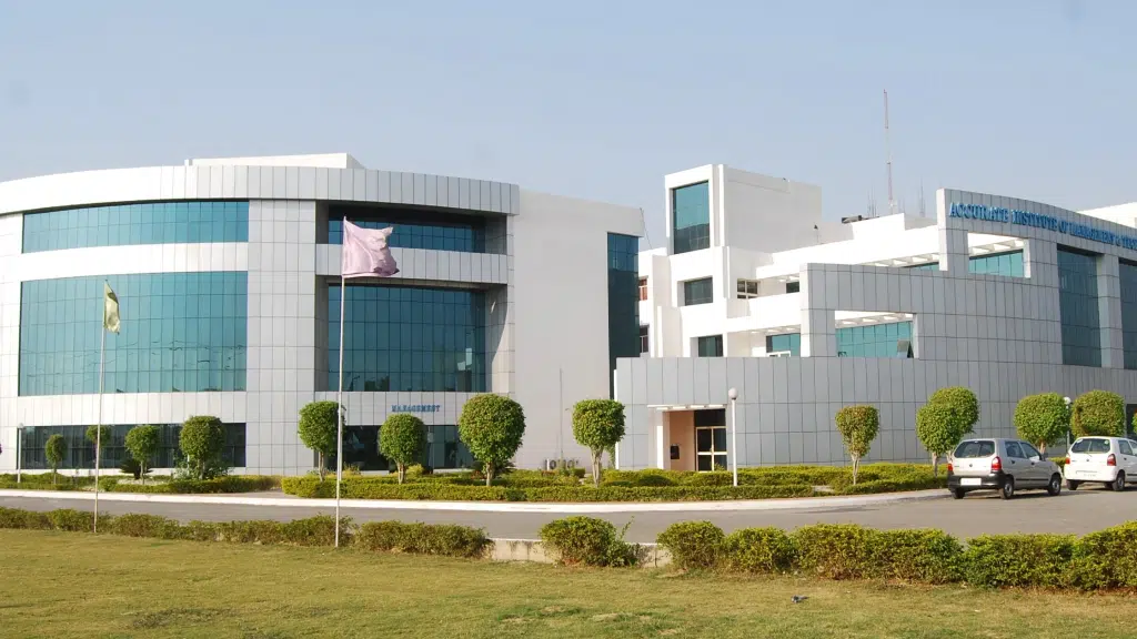 Accurate College of Pharmacy