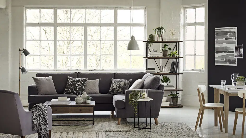 Magnetic Valley Interiors