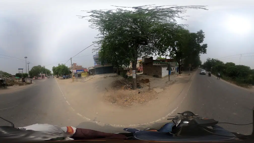 Late Ramnaresh Yadav Smiriti Temple
