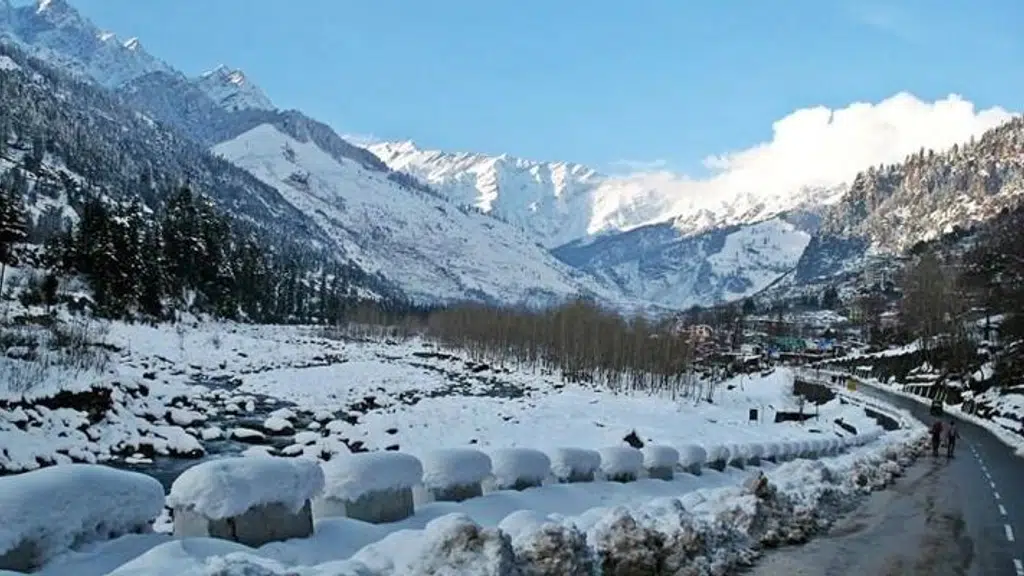 Kartika taxi service Manali | Cab in Manali