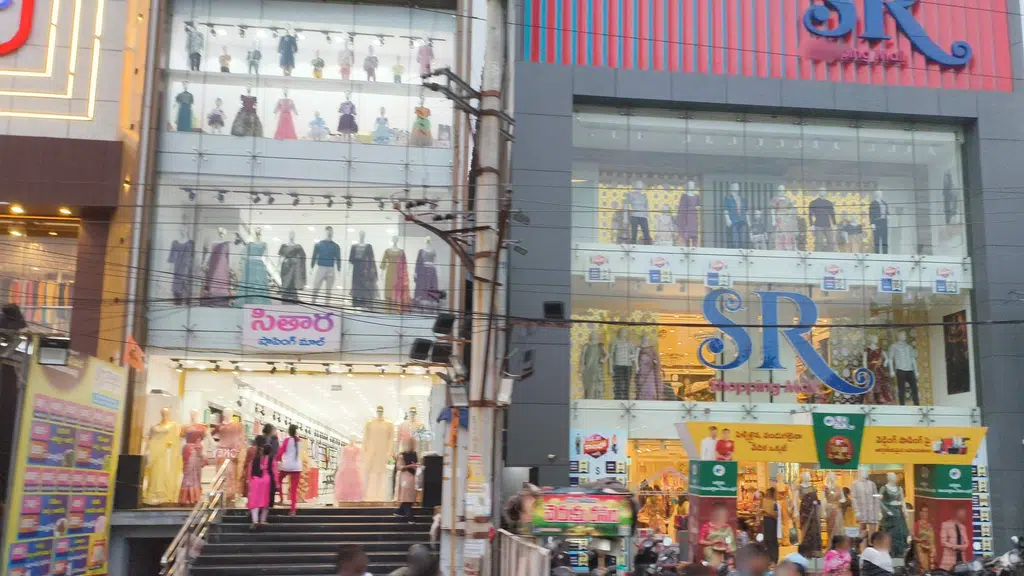 Singapore Shopping Mall