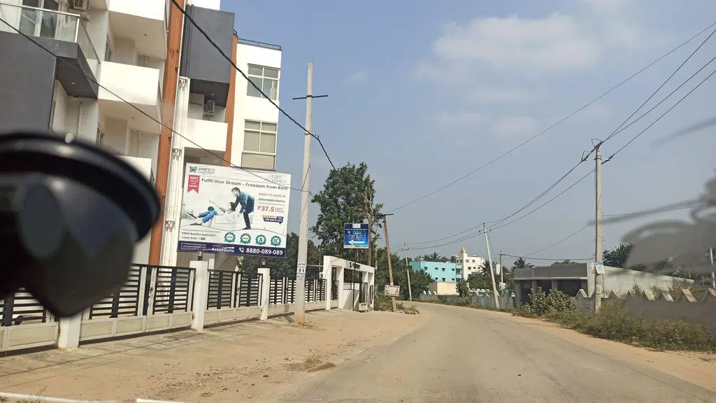 Meenakshi Estates North Avenue