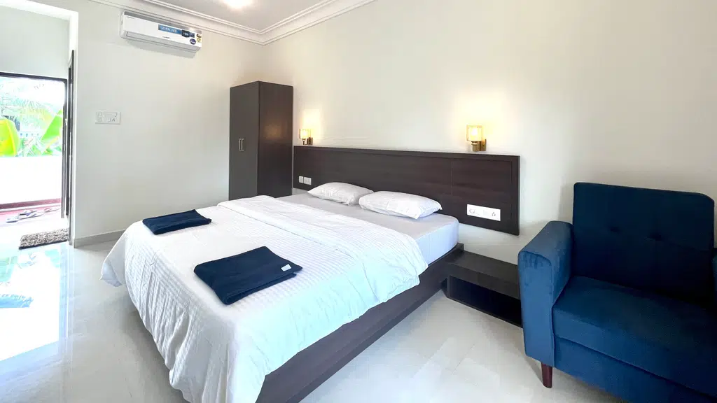 Morjim Sunset Hotel - Best Morjim Beach Hotels