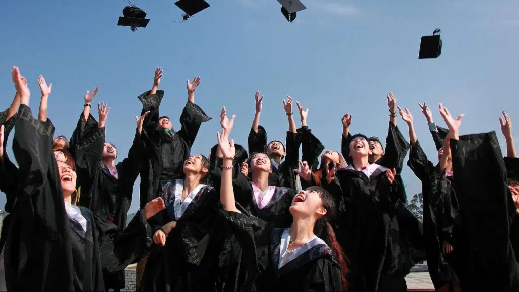 CIMT(College of Information Management and Technology)
