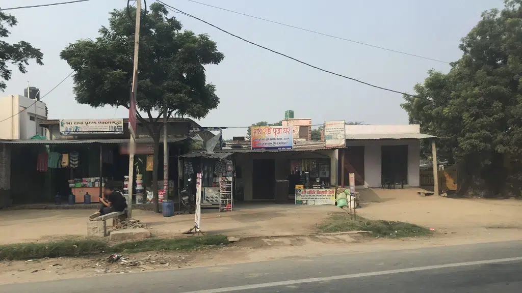 Agra Road, Hathras