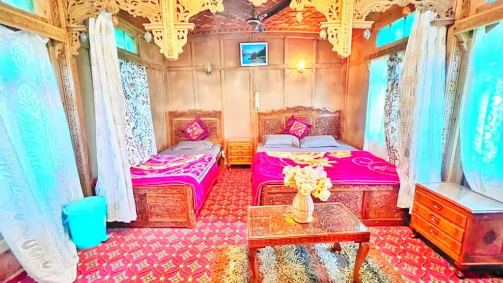 New Bul Bul Group of Kashmir Boat House