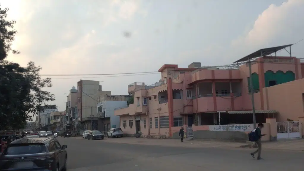 Gaddi Tyar Hai
