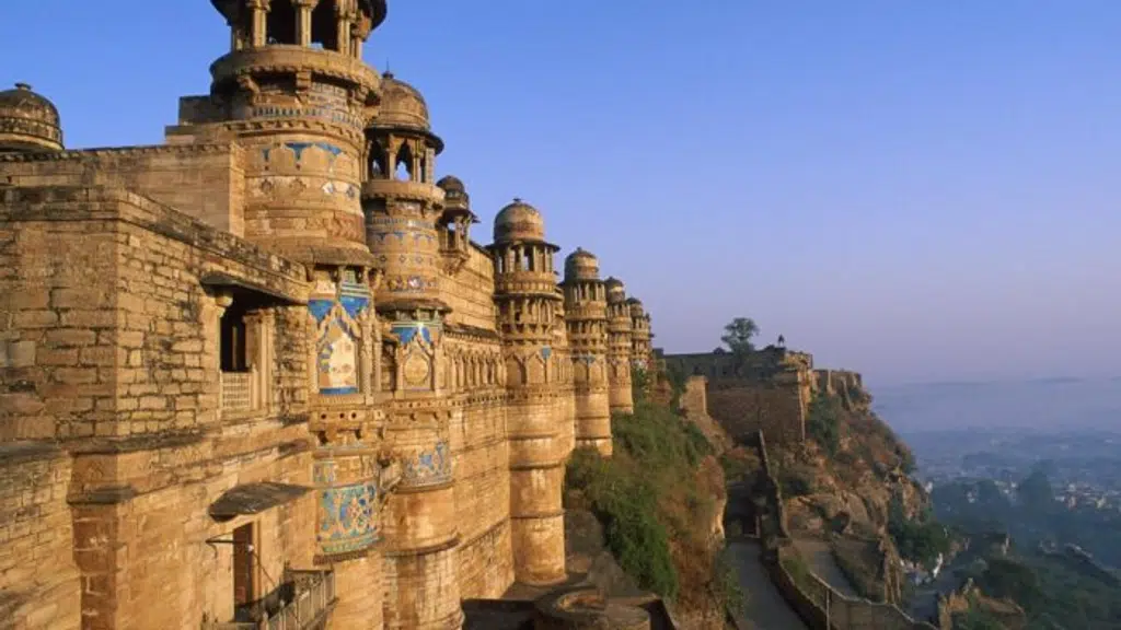 Globe Tours and Travels