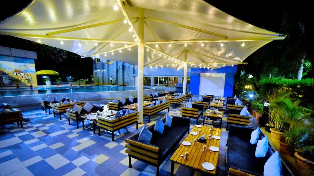 Carnival Resort, Latur