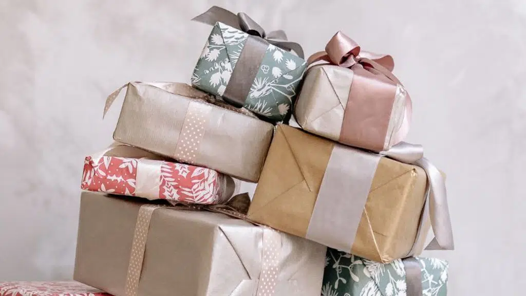 Surfin Gifts and Premiums