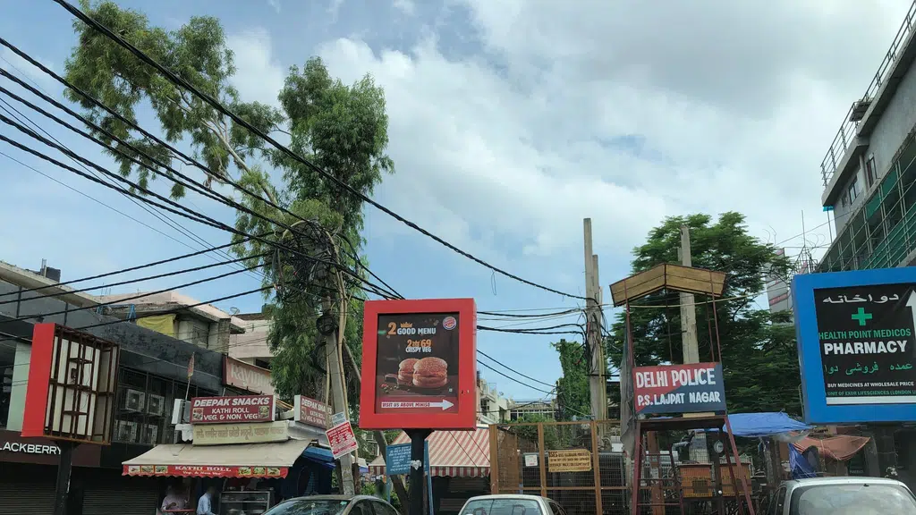 C n M stores