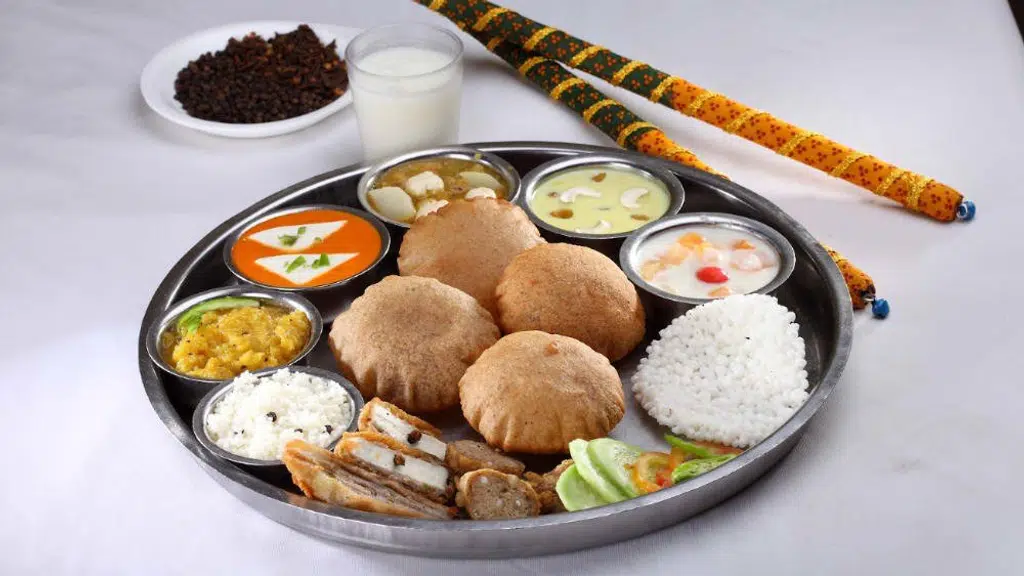 Ravi Hotel & Garden Restaurant