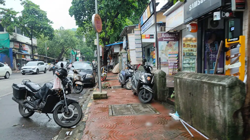 Swarna Plaza