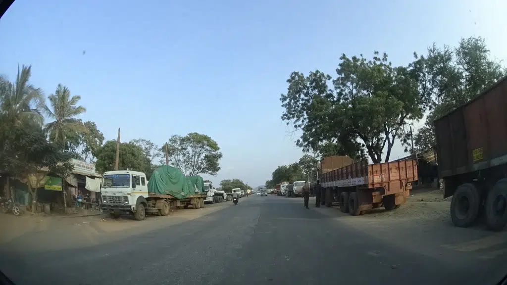 Mama Road Lines