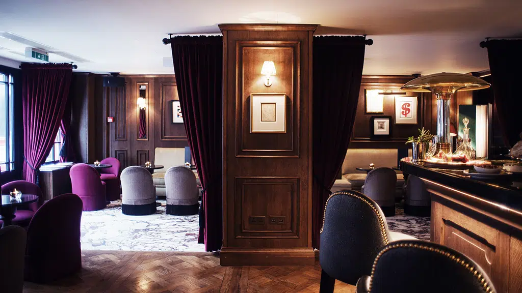 Henson’s Bar