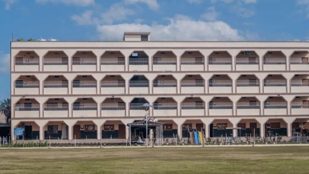 Divine Happy School