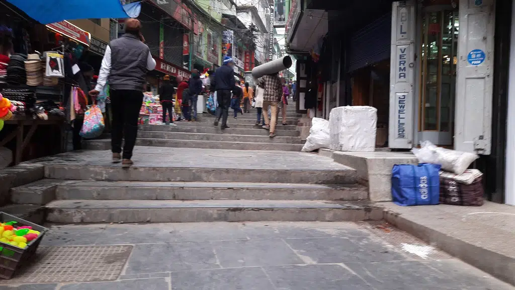 Neelam Fancy Store