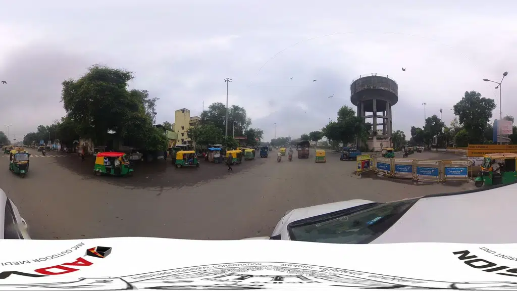 Jhulta Minar