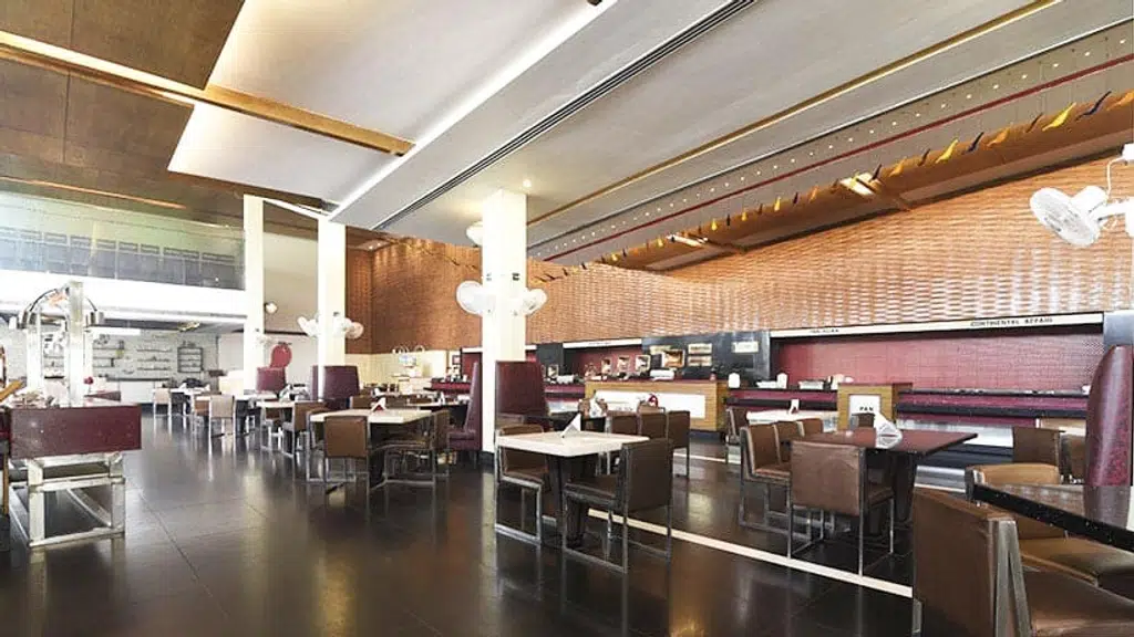 Golden Hut Restaurants & Rooms