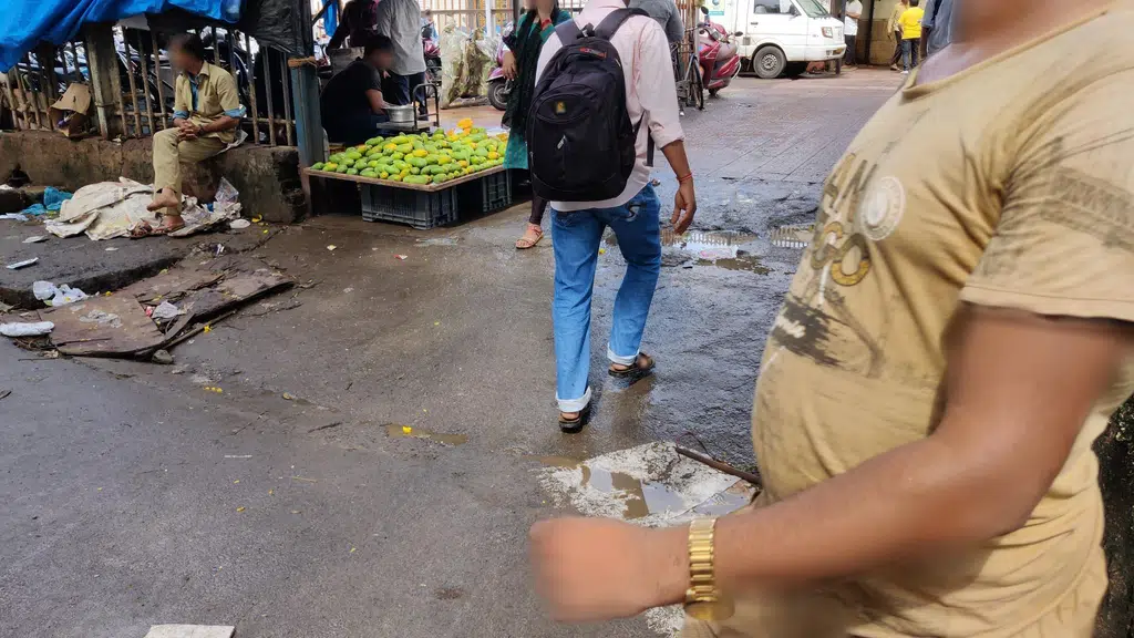 Dahisar Station Pay and Park