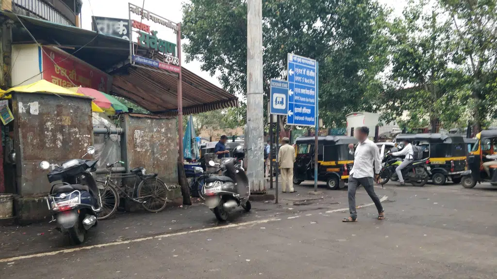 Airoli Railway Parking Lot 2