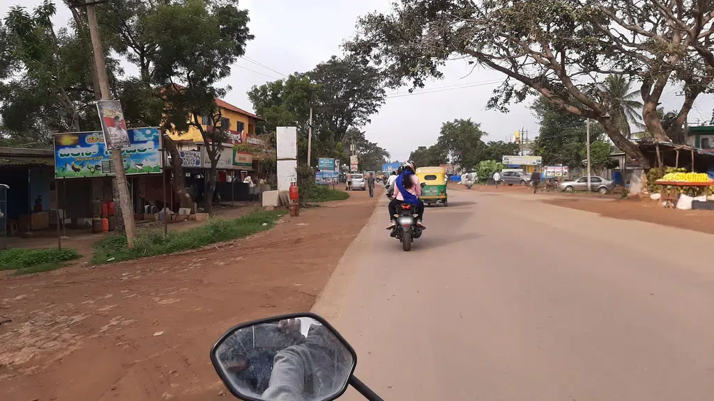 Girias Magadi road