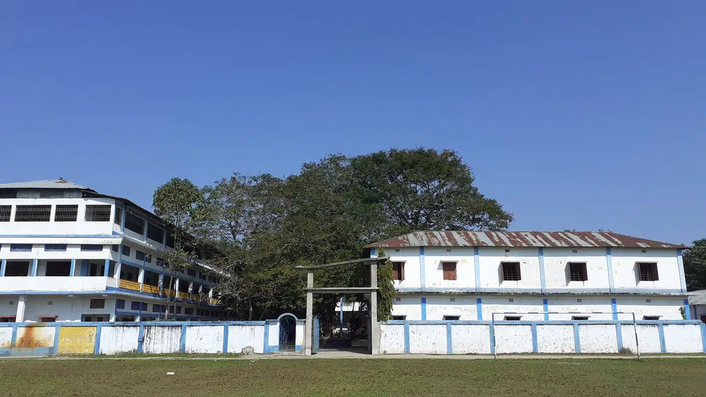 Kharija Berubari High School