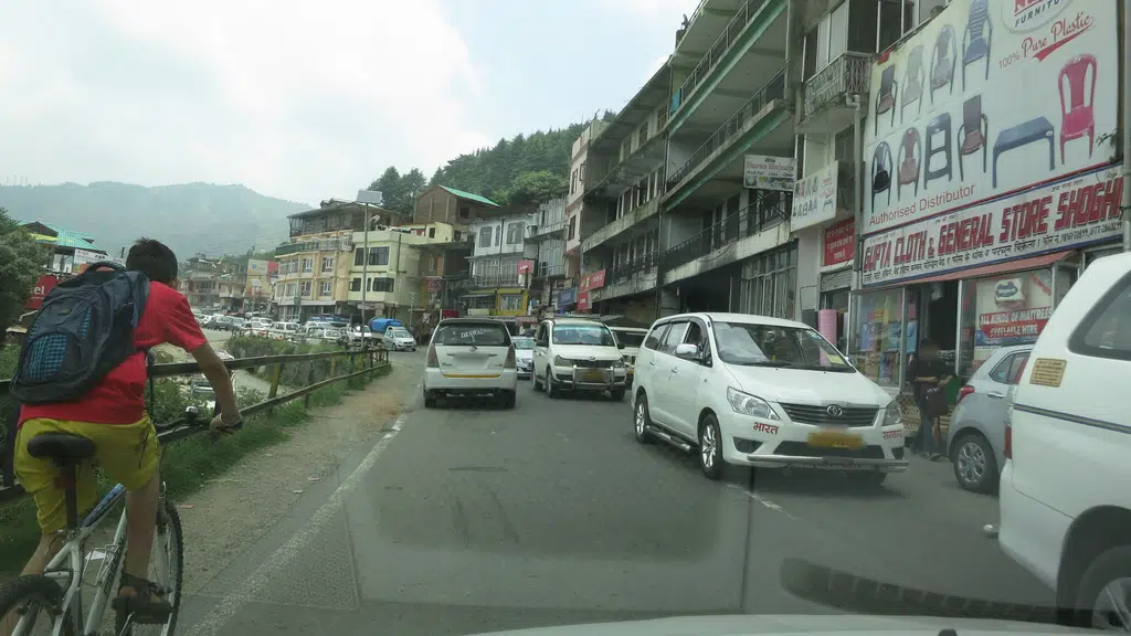 Shoghi Railway Station