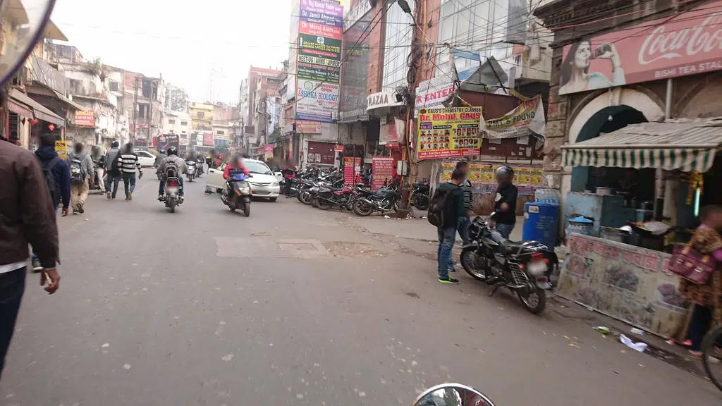Hazrat ganj social