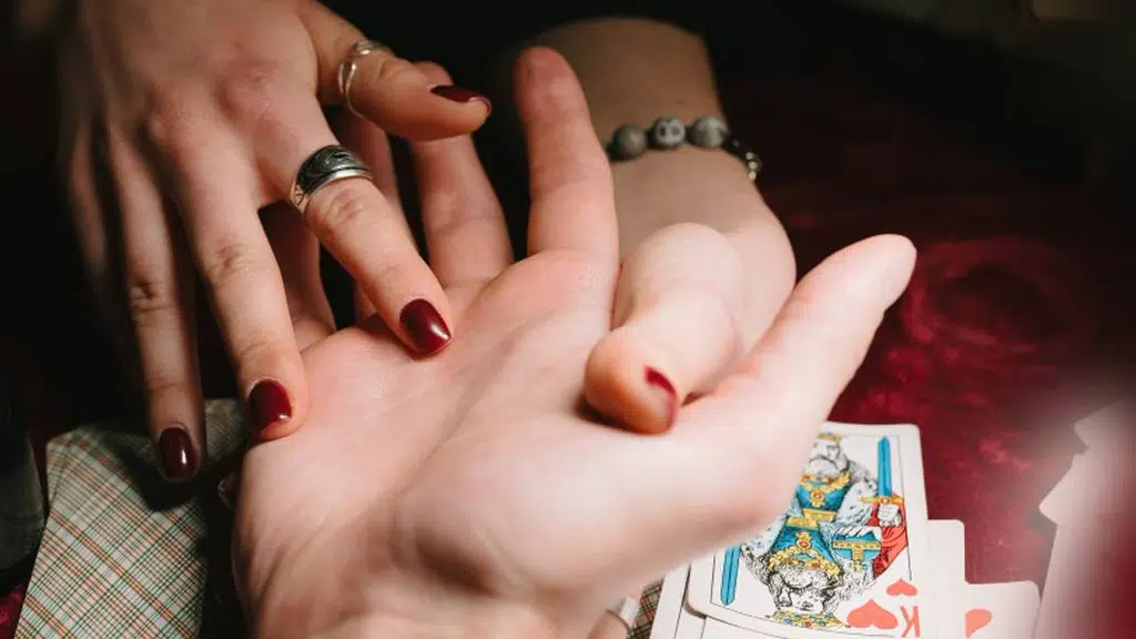 Palmist Guru
