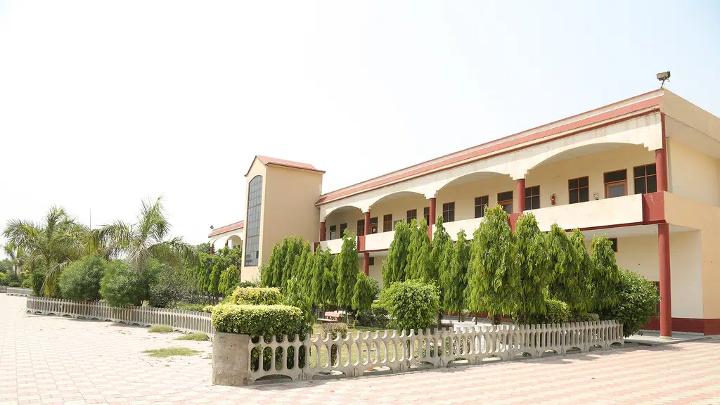 SV Memorial College of Nursing Mudhal Near Verka Amritsar