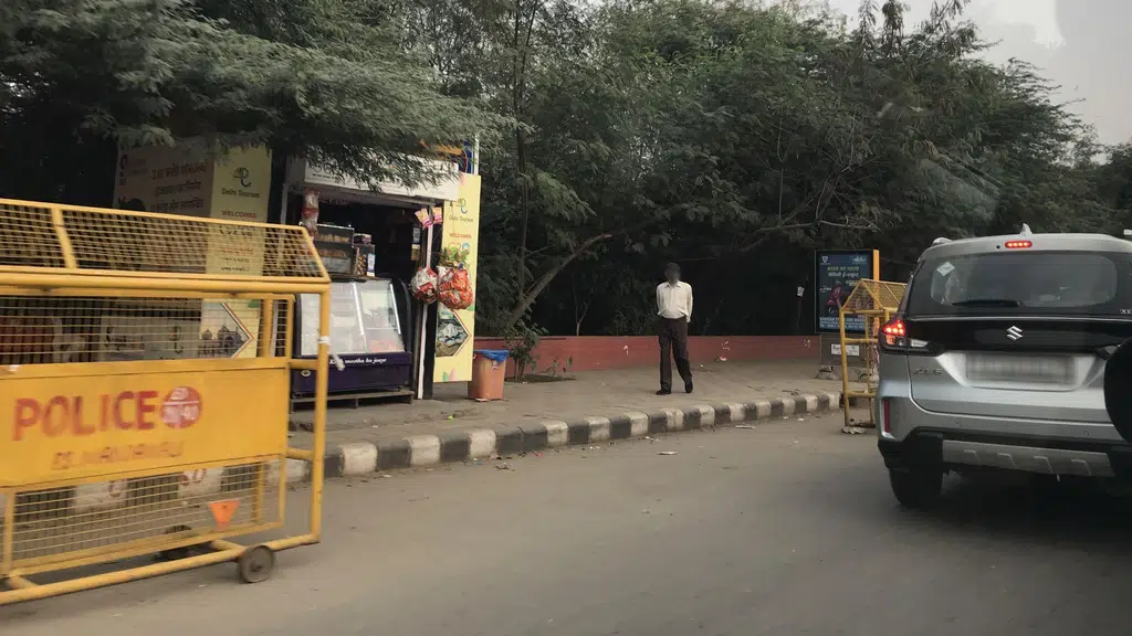 Akshardham Mandir Bus Stop 1