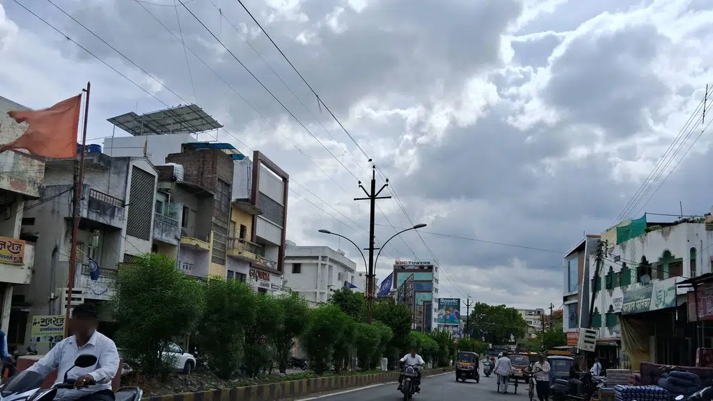 Qureshi Plaza