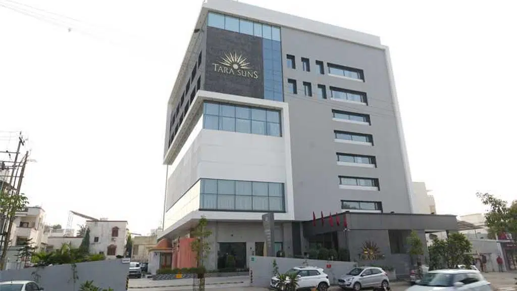 Tara Suns Hotel