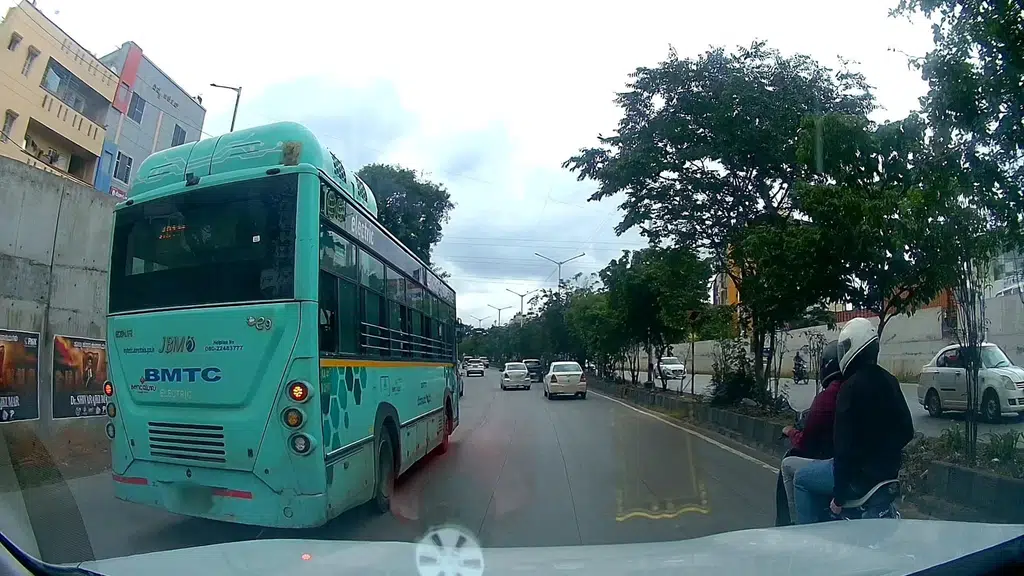 Sri Siganduru Chowdeshwari Motors
