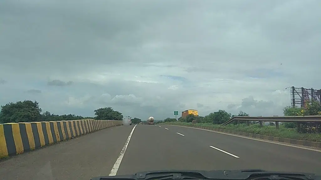 Maharaj Road Lines