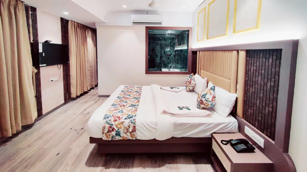Hotel Everest Residency