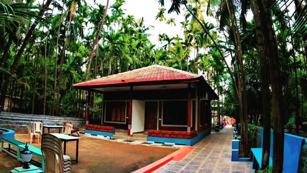 Dwarka Cottage Guhagar