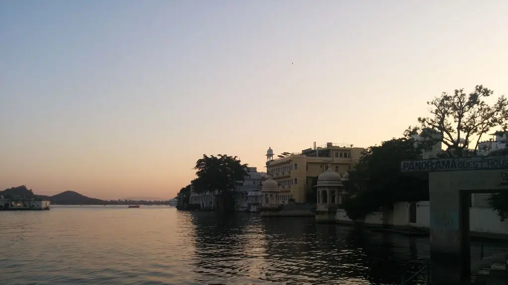 Six Degree Cafe - Best hookah/Sheesha in Udaipur