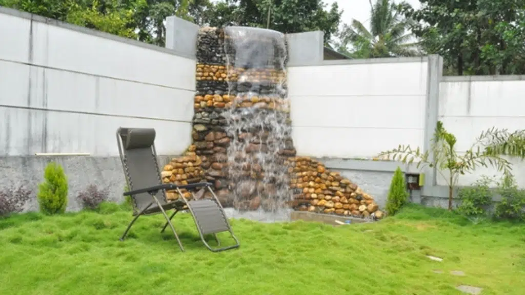Waterfalls Homestay