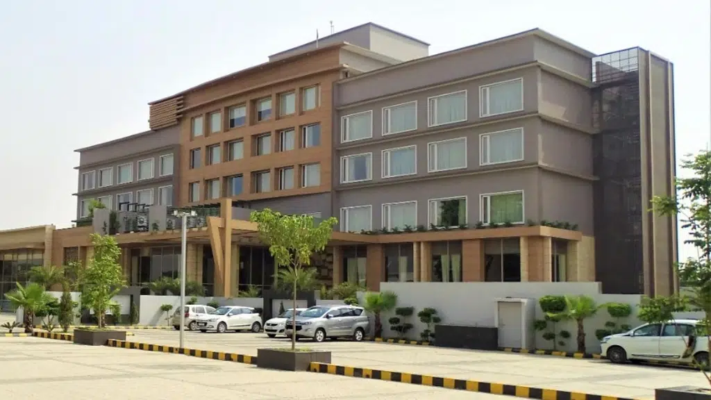 The Grand Arc Hotel & Convention Centre