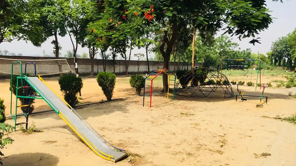 Akal Academy Khuian Sarwar