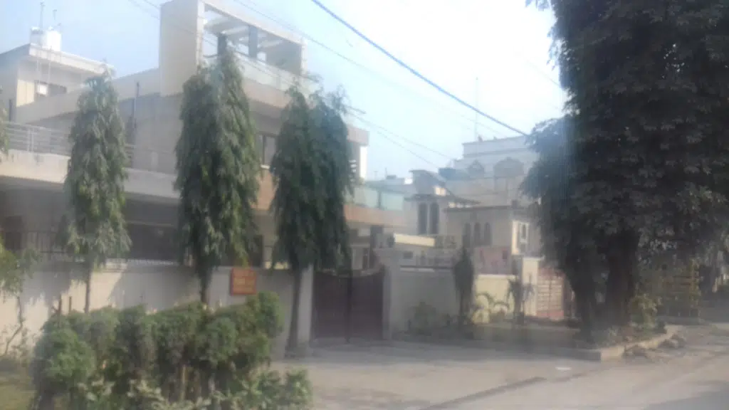 Headmaster Salon Yamunanagar